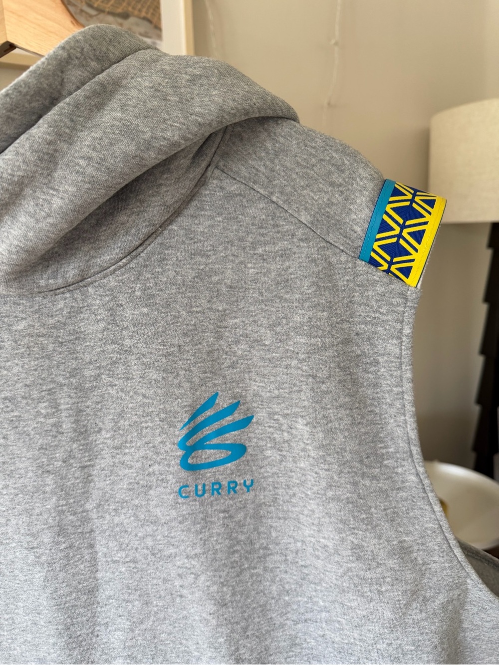 Under Armour & Curry Sleeveless Gray Training Hoodie - Picture 3 of 6